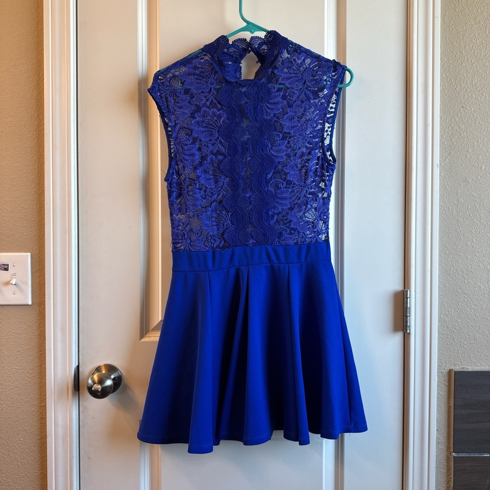 Elegant Blue Lace Dress